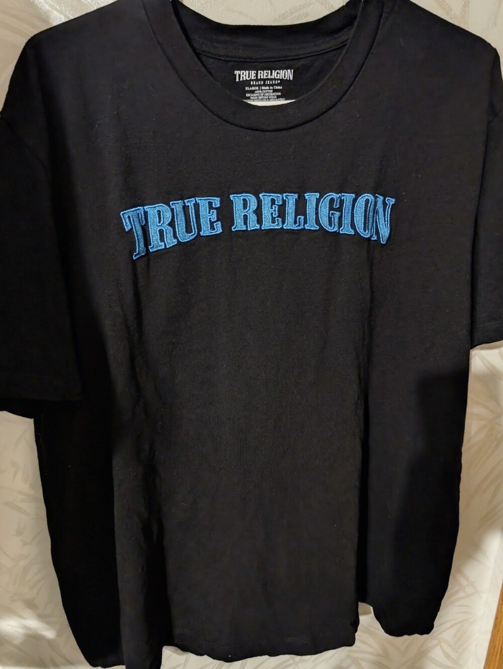 True Religion Black Short-Sleeve Tee with Blue Arch Logo XL